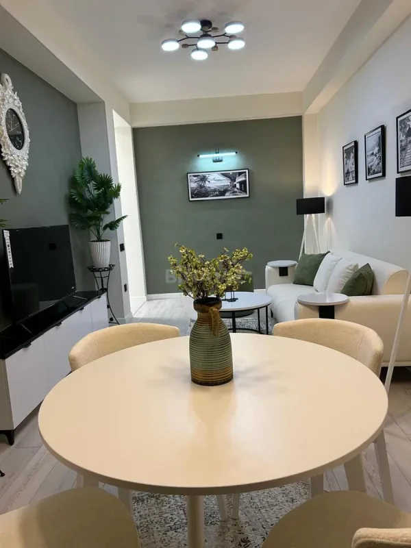 Satılır 2 otaqlı mənzil 78 m²