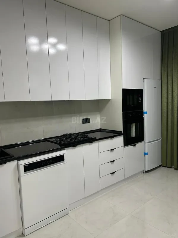 Satılır 2 otaqlı mənzil 78 m²