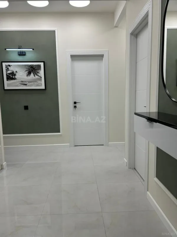 Satılır 2 otaqlı mənzil 78 m²