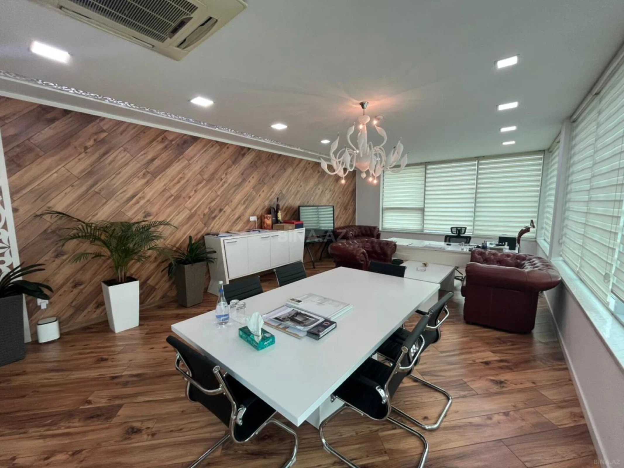 Kirayə verilir 5 otaqlı ofis 300 m²