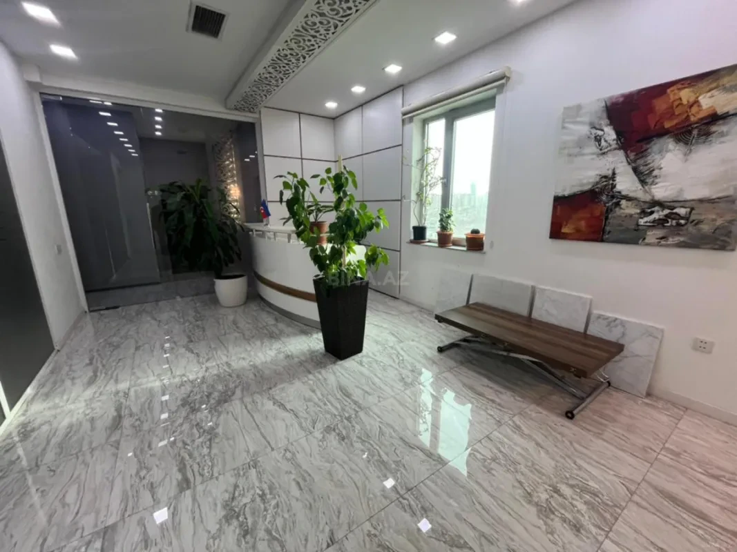 Kirayə verilir 5 otaqlı ofis 300 m²