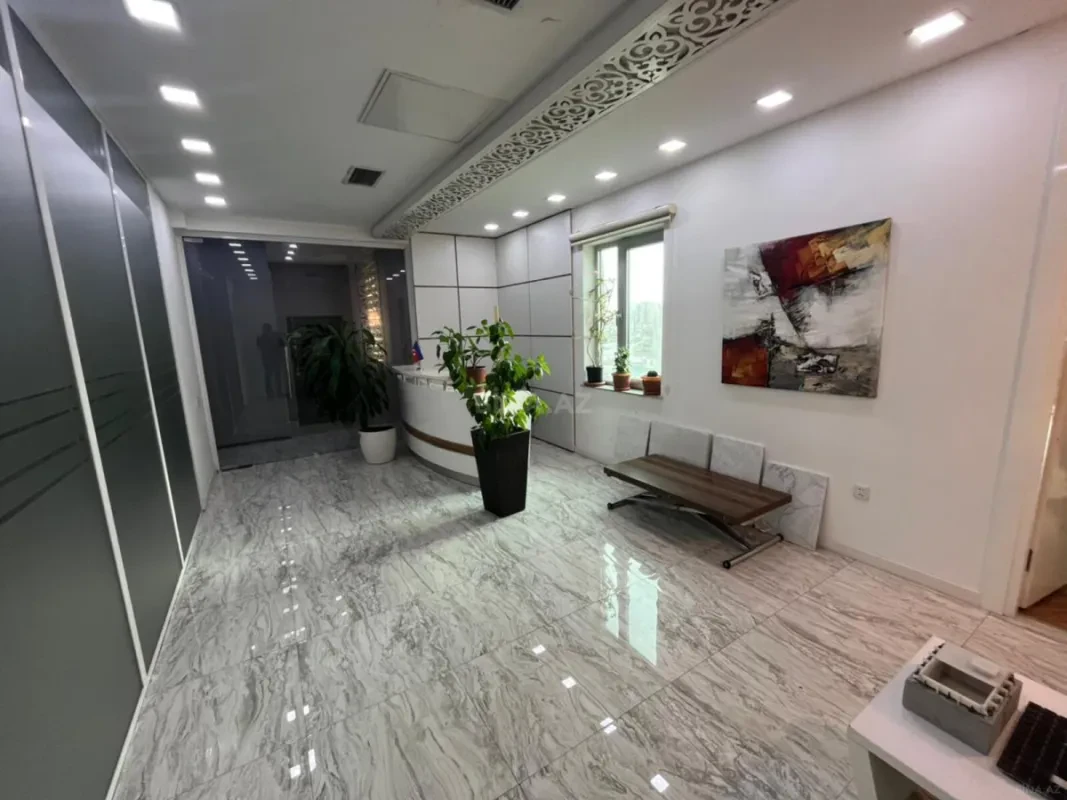 Kirayə verilir 5 otaqlı ofis 300 m²