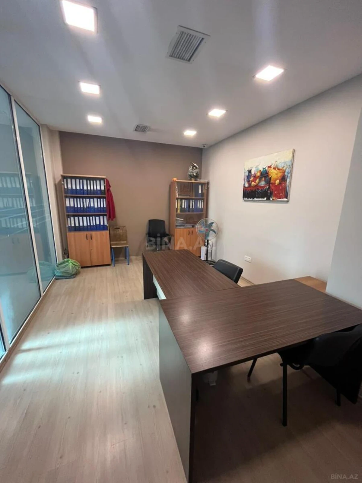 Kirayə verilir 5 otaqlı ofis 300 m²