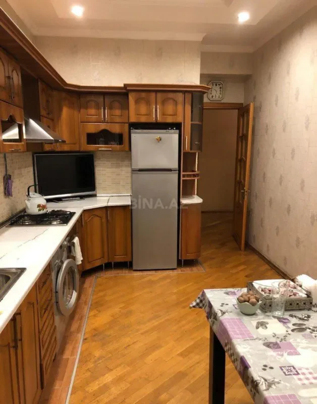 Kirayə verilir 3 otaqlı mənzil 112 m²