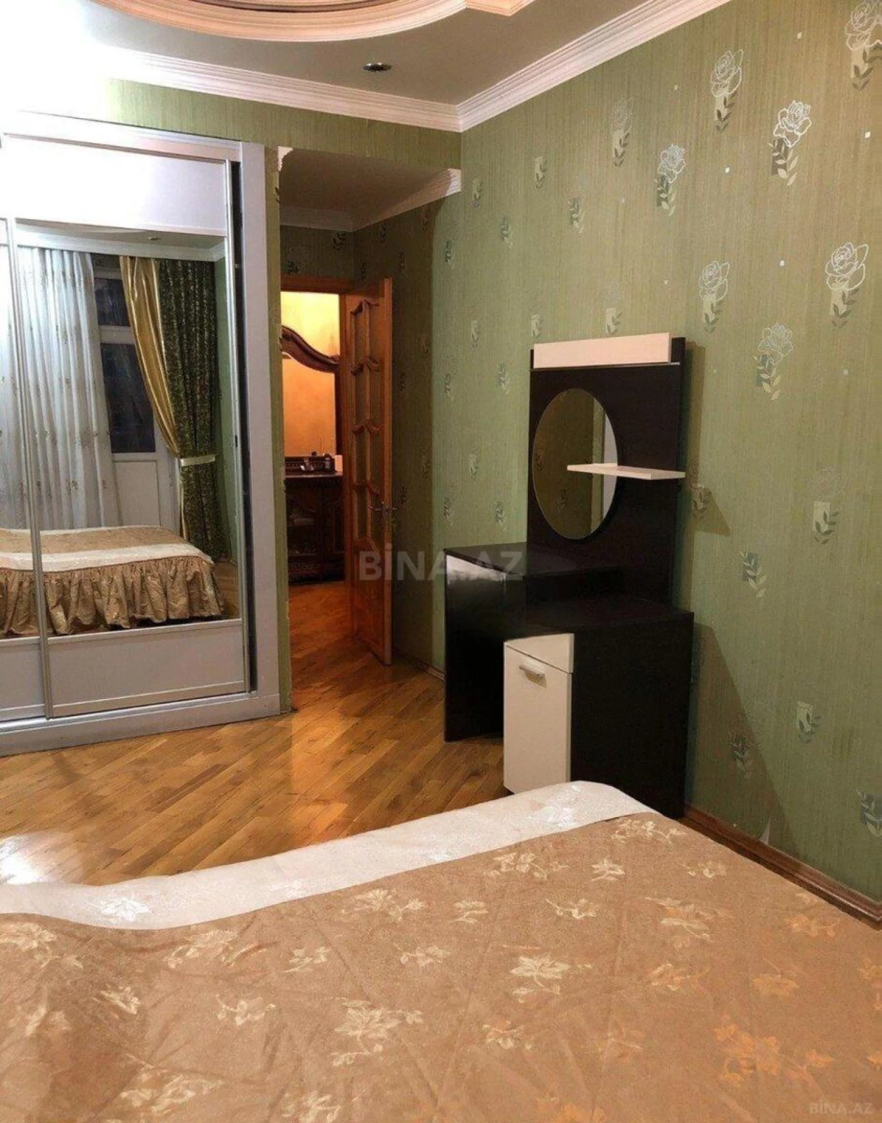 Kirayə verilir 3 otaqlı mənzil 112 m²