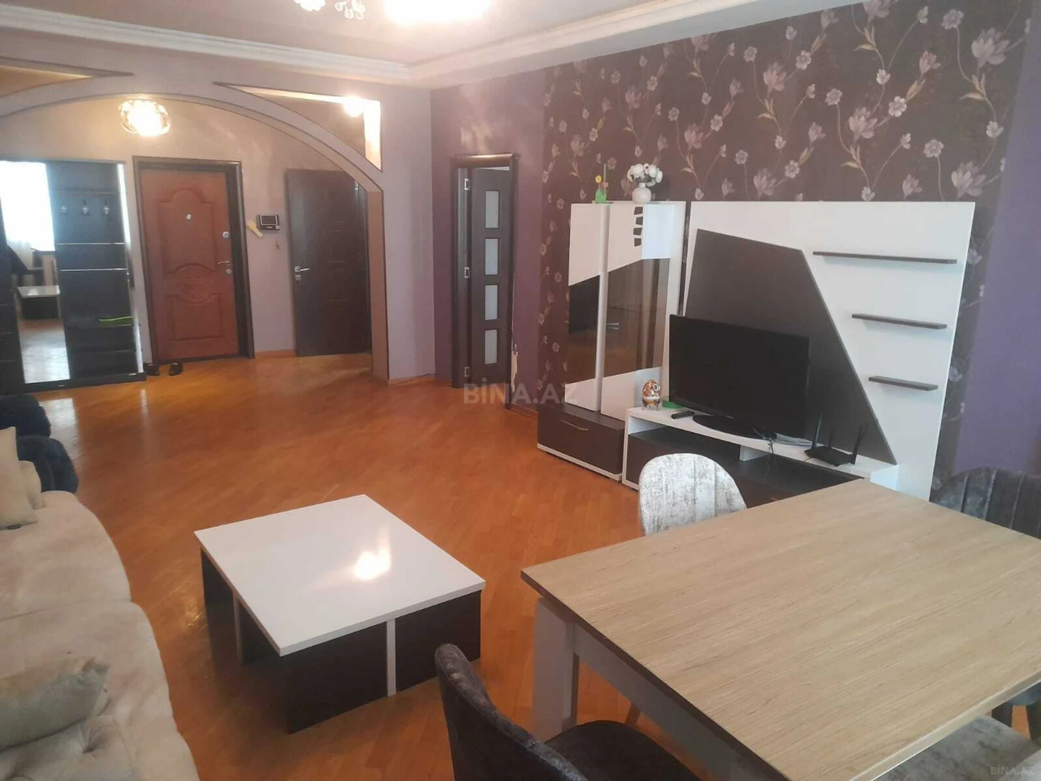 Kirayə verilir 2 otaqlı mənzil 100 m²