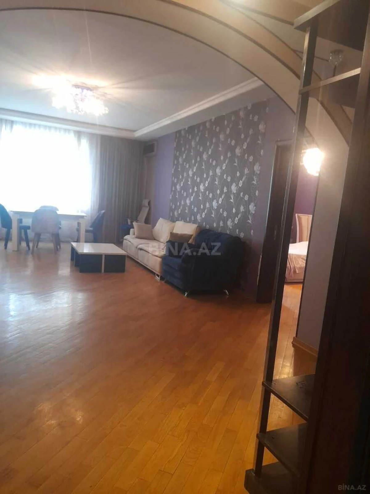Kirayə verilir 2 otaqlı mənzil 100 m²
