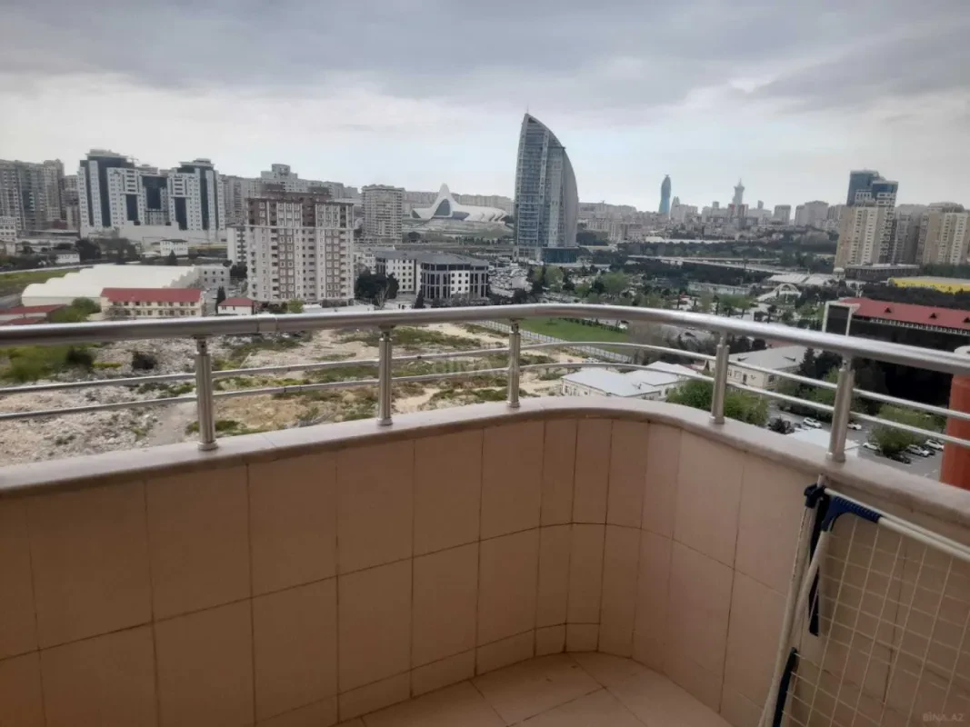 Kirayə verilir 2 otaqlı mənzil 100 m²