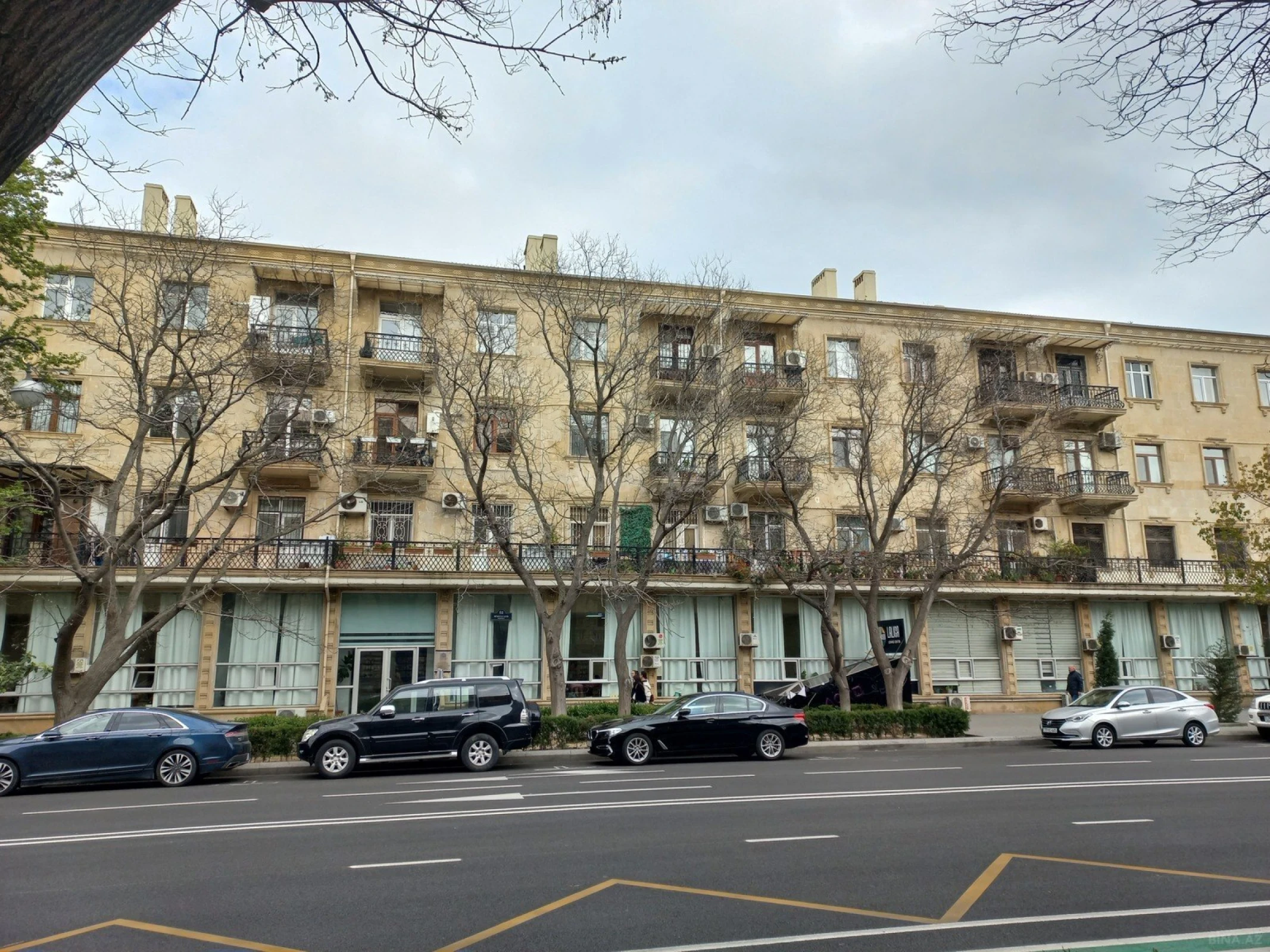Satılır 2 otaqlı mənzil 60 m²