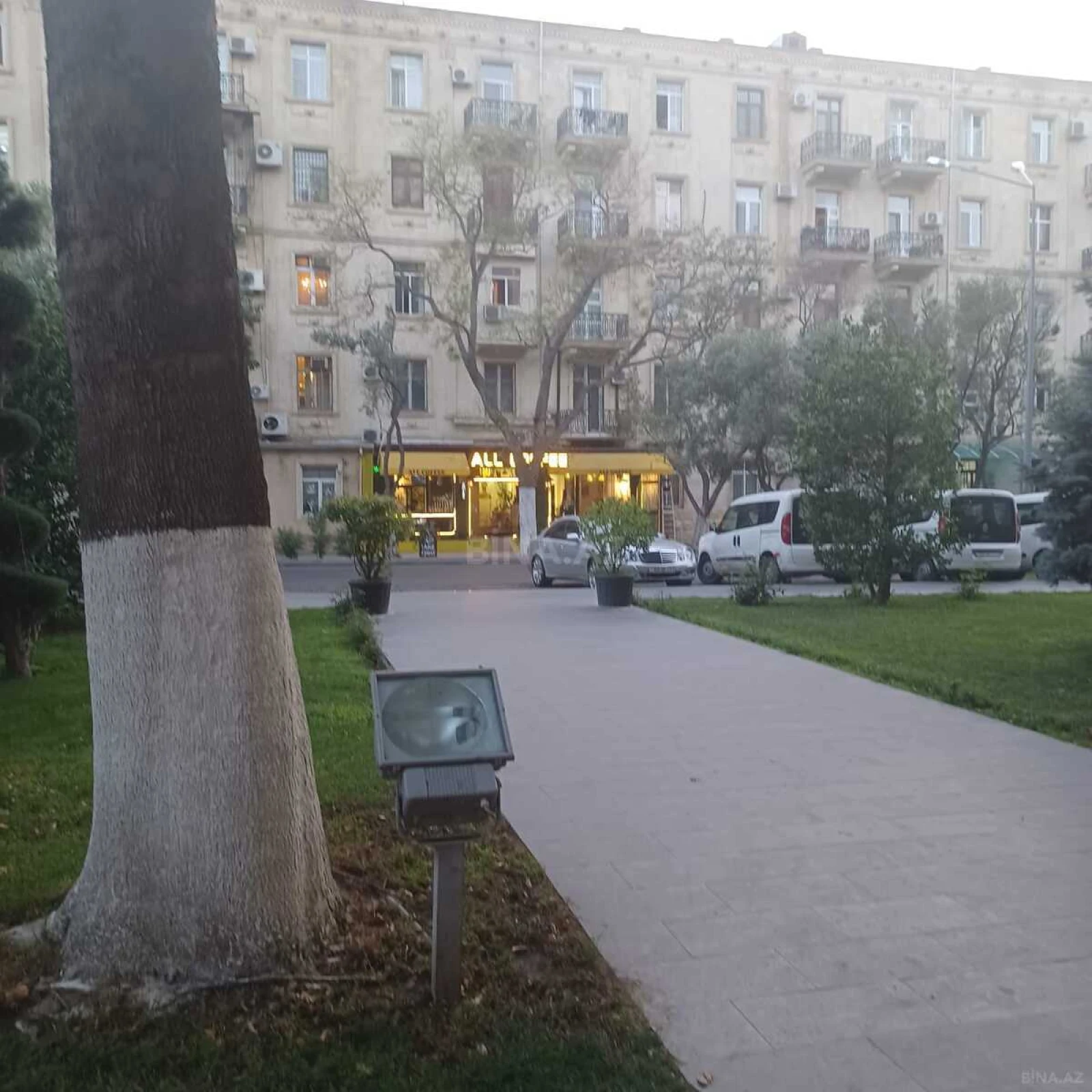 Satılır 2 otaqlı mənzil 60 m²