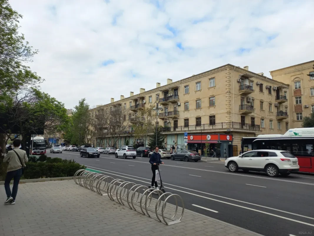 Satılır 2 otaqlı mənzil 60 m²