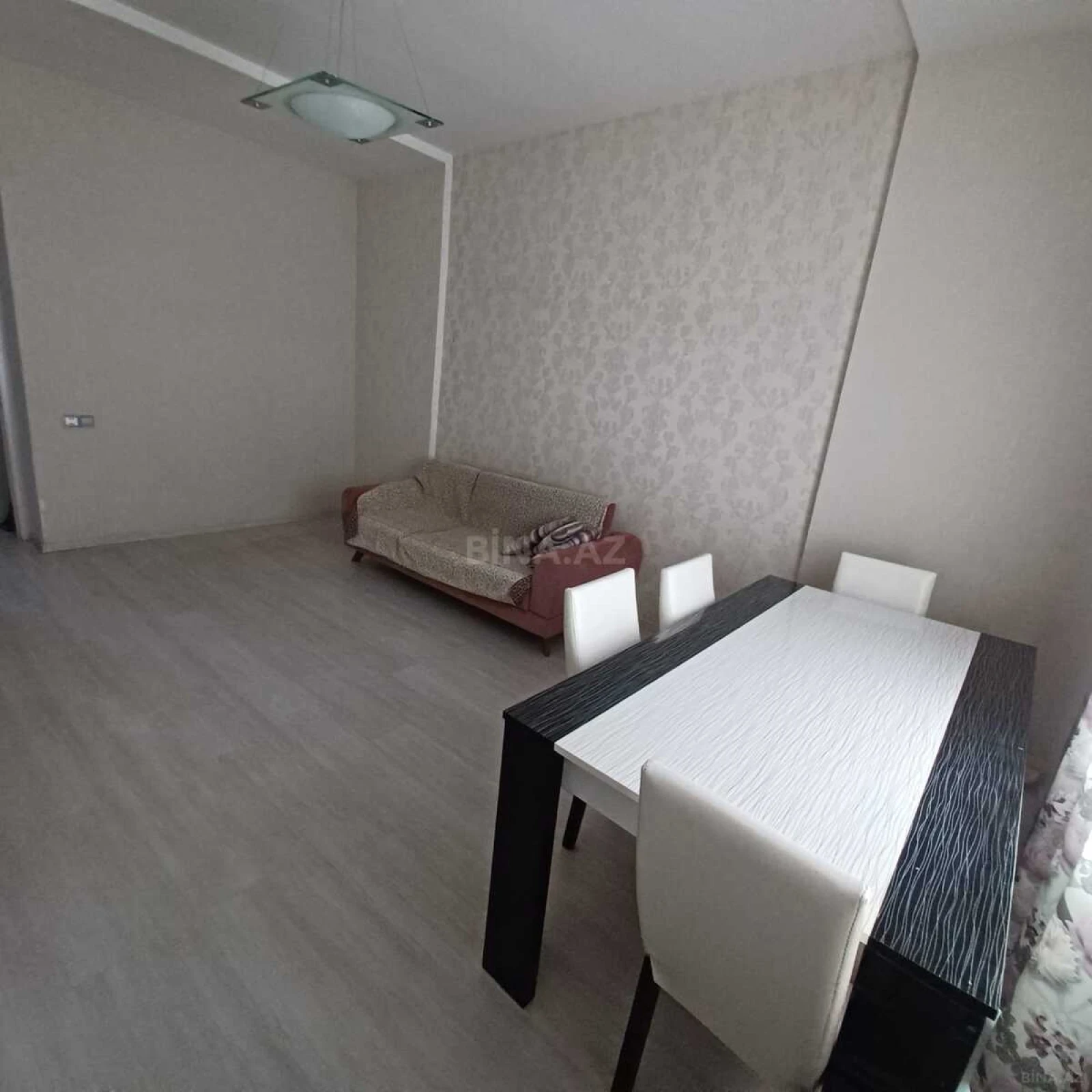 Satılır 2 otaqlı mənzil 60 m²