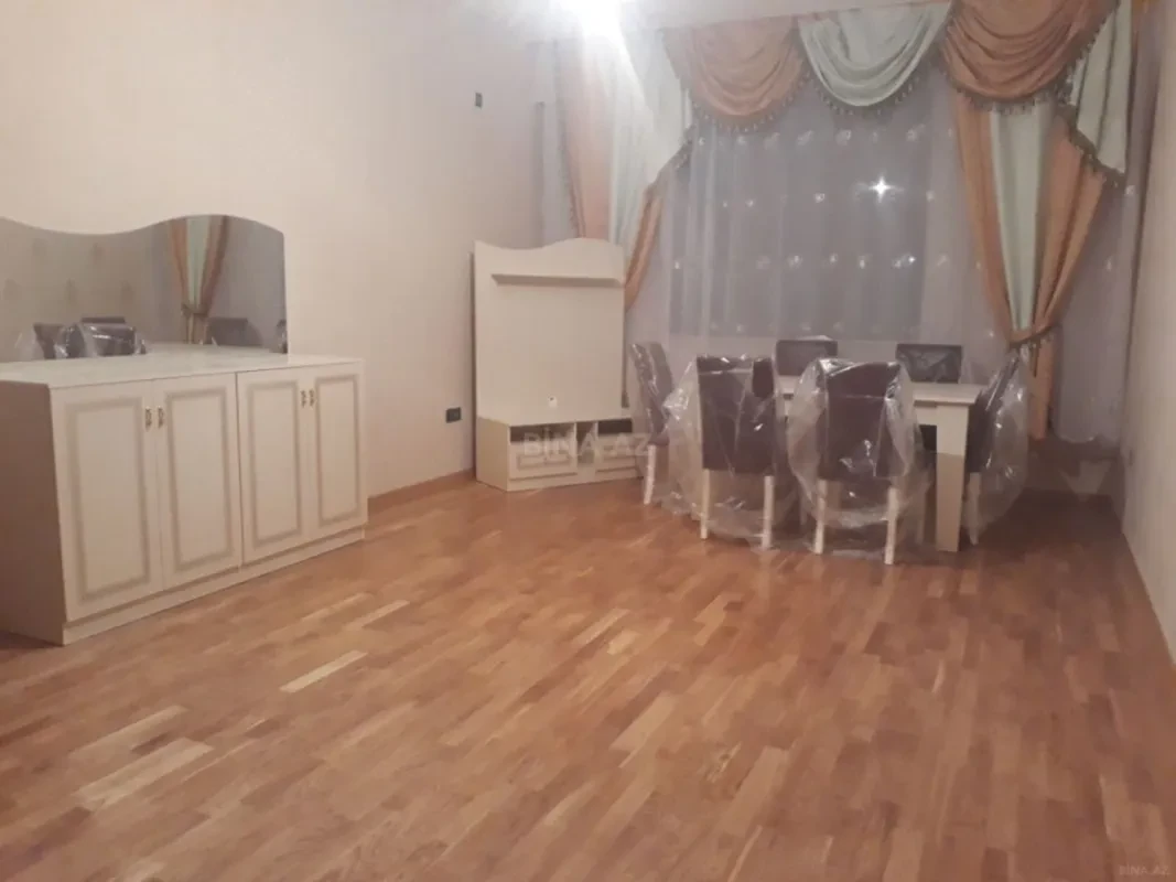 Kirayə verilir 2 otaqlı mənzil 75 m²