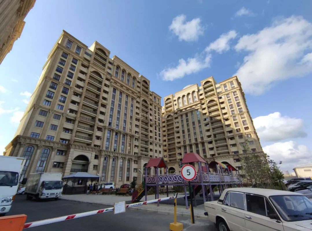 Kirayə verilir 2 otaqlı mənzil 75 m²