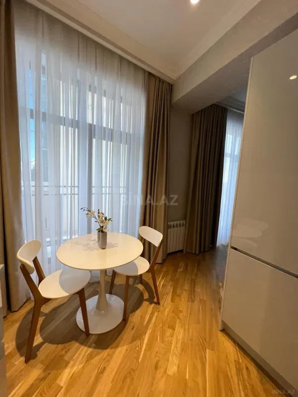 Kirayə verilir 2 otaqlı mənzil 82 m²