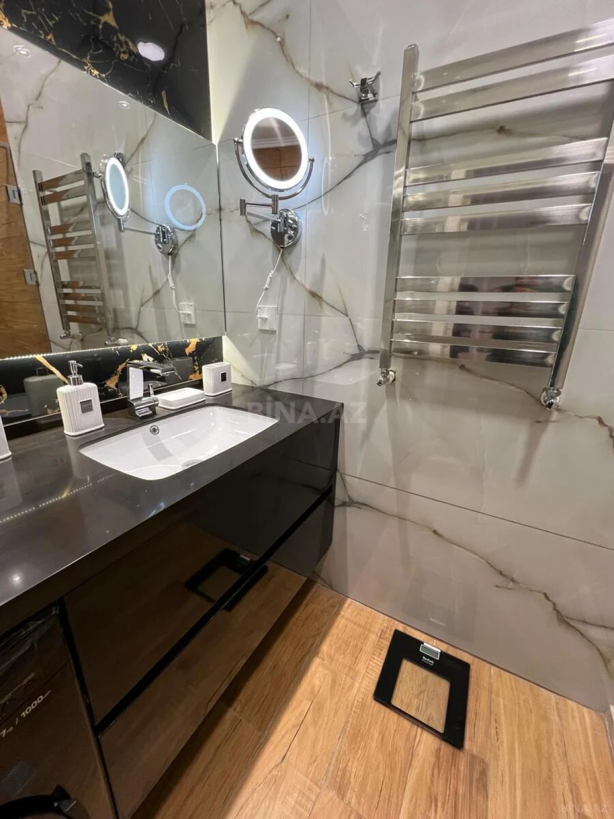 Kirayə verilir 2 otaqlı mənzil 82 m²