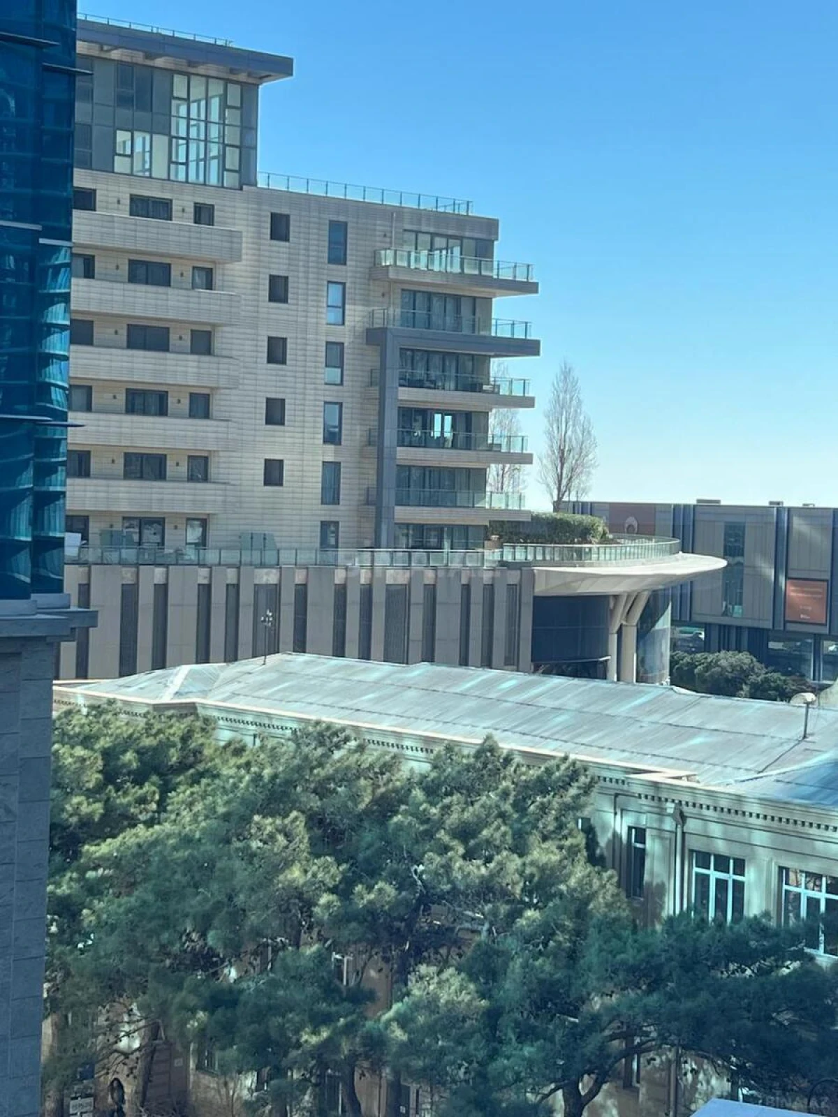 Kirayə verilir 2 otaqlı mənzil 82 m²