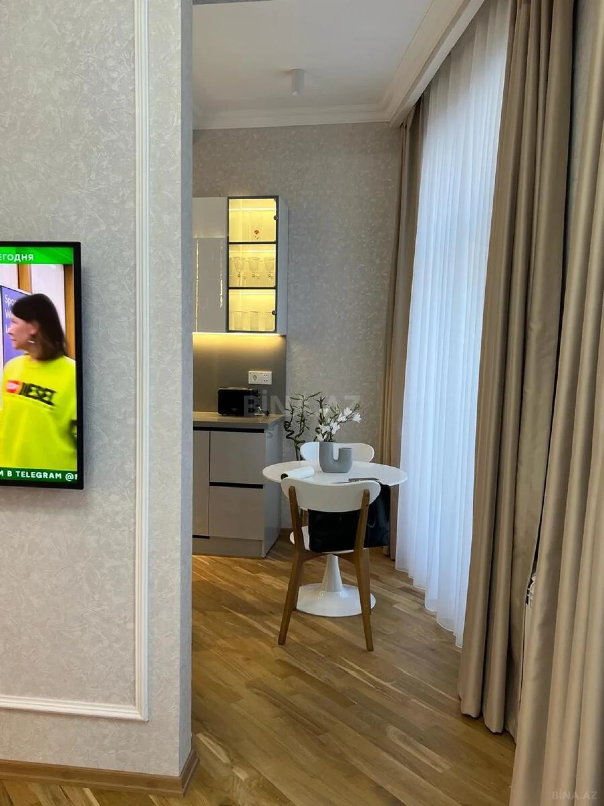 Kirayə verilir 2 otaqlı mənzil 82 m²