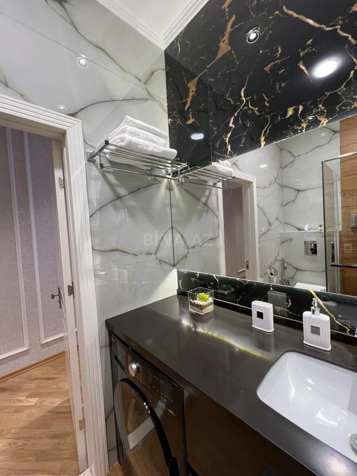Kirayə verilir 2 otaqlı mənzil 82 m²