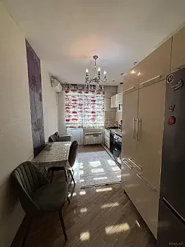Satılır 2 otaqlı mənzil 86 m²
