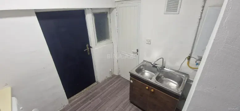 Kirayə verilir 2 otaqlı mənzil 45 m²