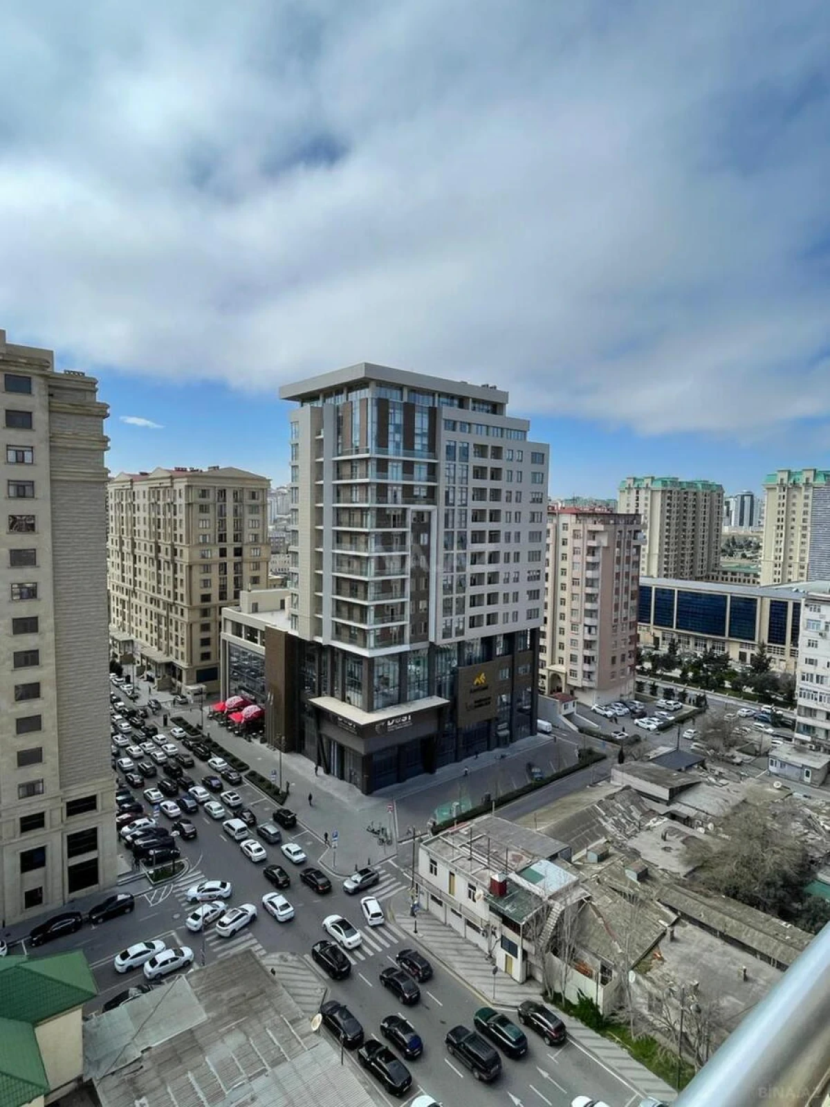 Kirayə verilir 2 otaqlı mənzil 96 m²