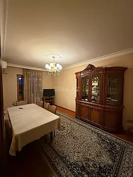 Satılır 4 otaqlı mənzil 110 m²