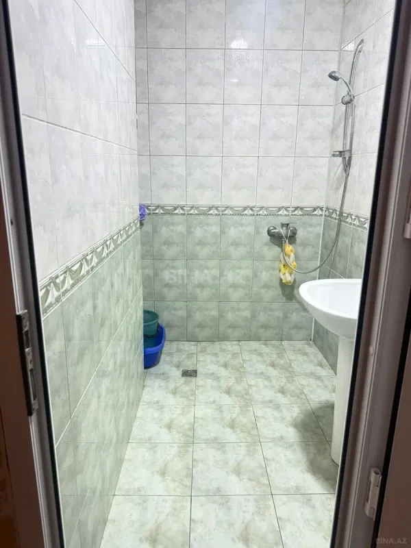 Satılır 4 otaqlı mənzil 110 m²