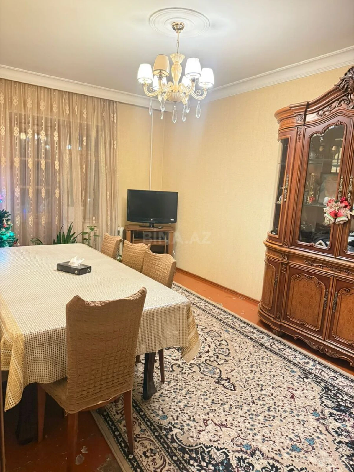 Satılır 4 otaqlı mənzil 110 m²
