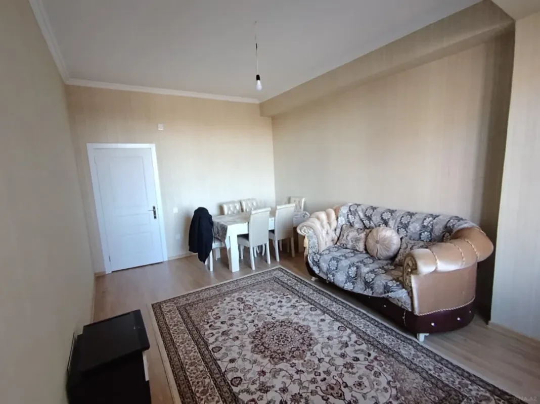 Satılır 4 otaqlı mənzil 110 m²