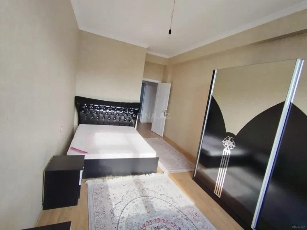 Satılır 4 otaqlı mənzil 110 m²