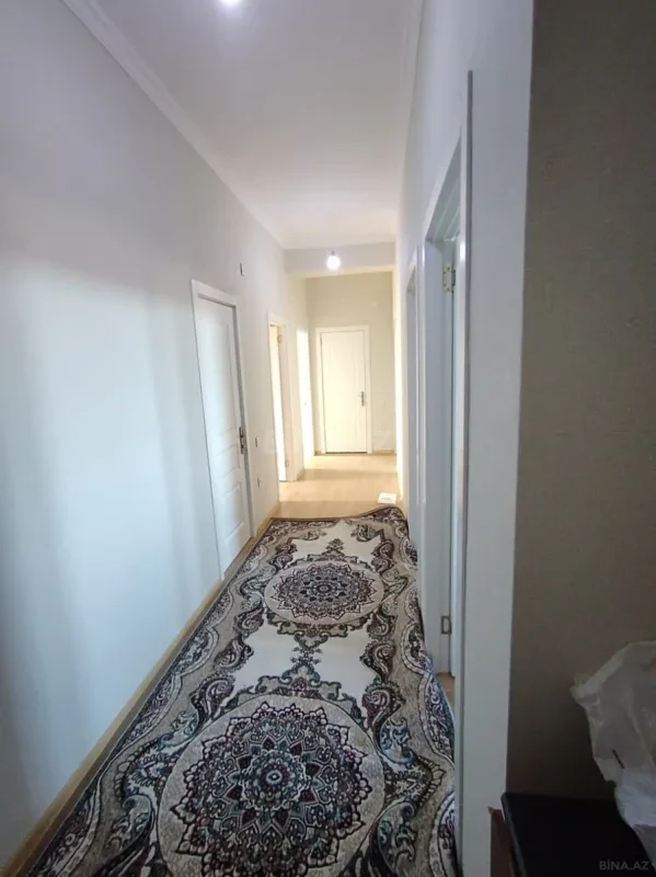 Satılır 4 otaqlı mənzil 110 m²