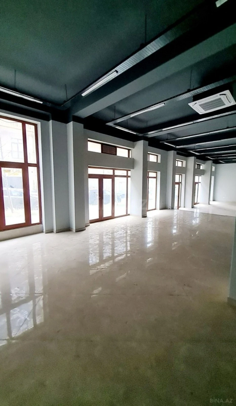 Kirayə verilir 2 otaqlı ofis 480 m²