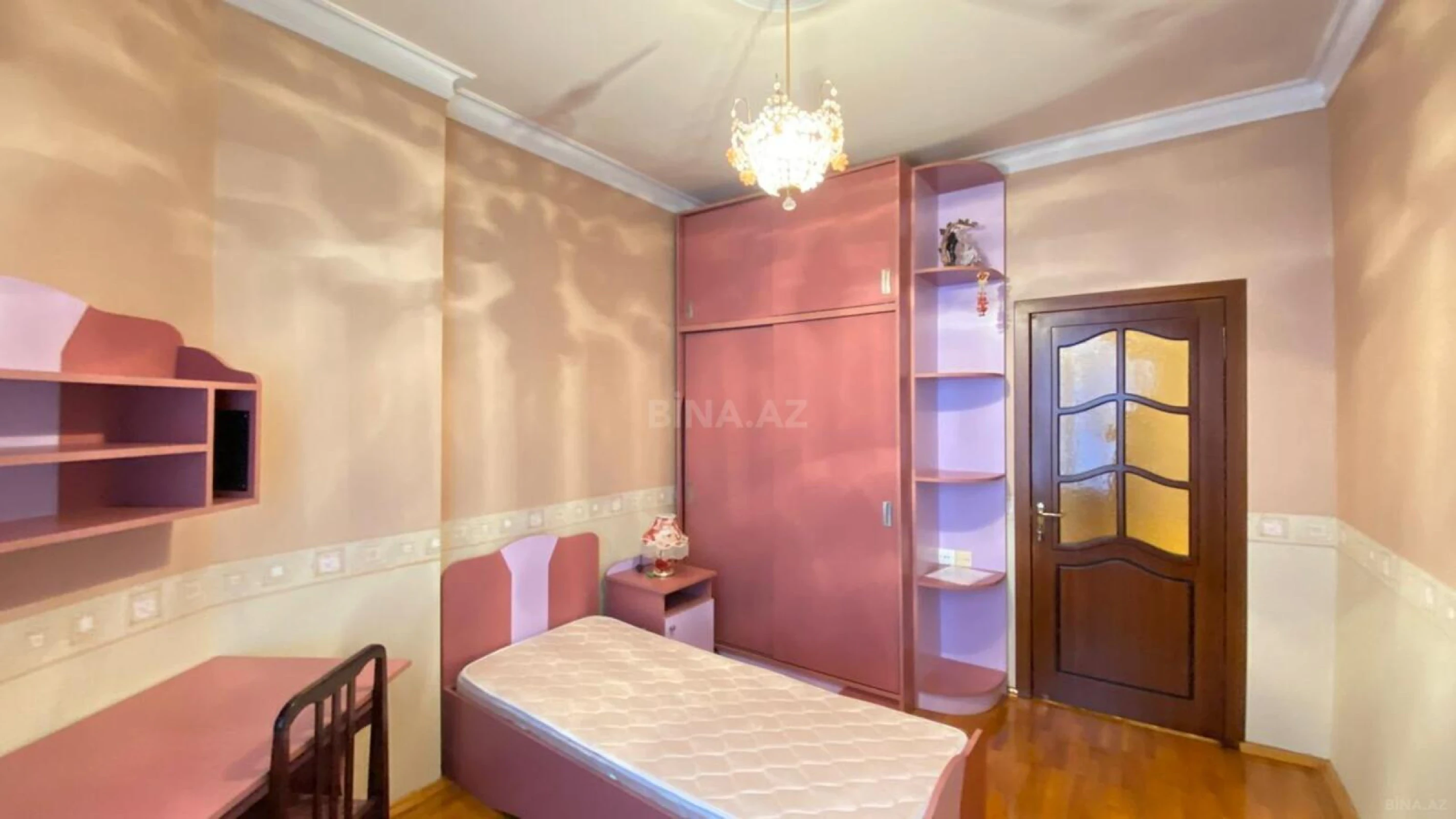 Kirayə verilir 3 otaqlı mənzil 100 m²