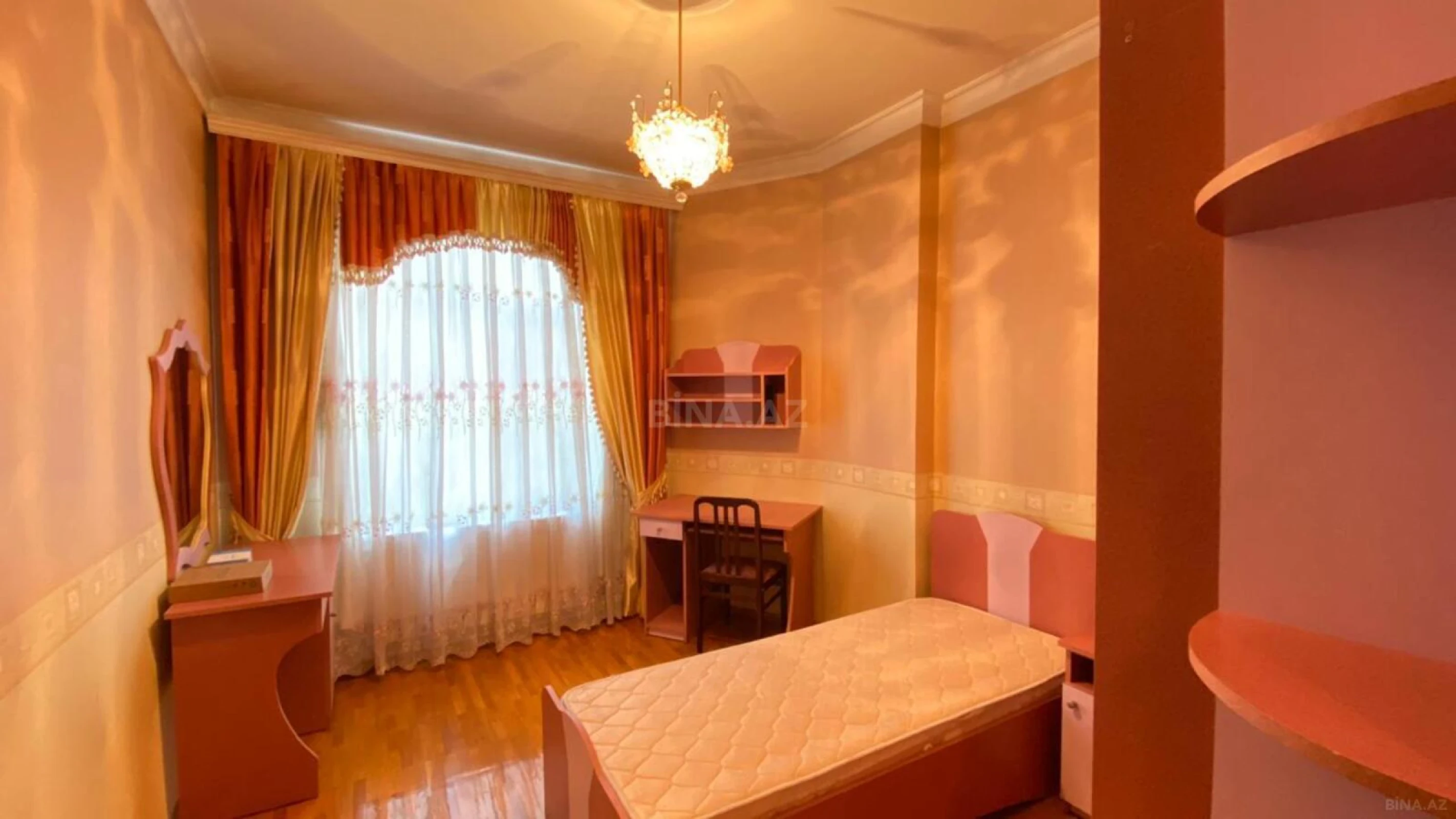 Kirayə verilir 3 otaqlı mənzil 100 m²