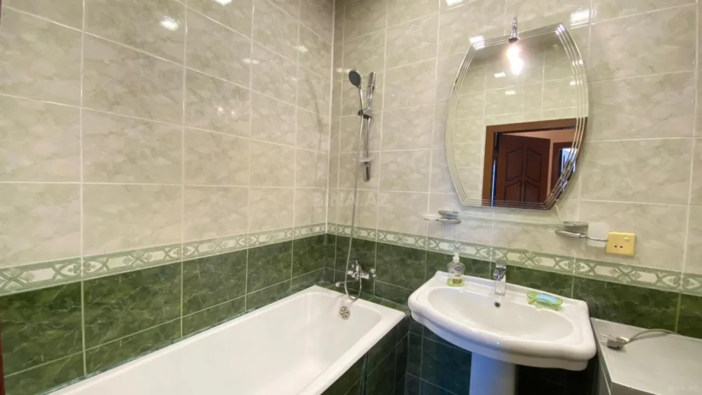 Kirayə verilir 3 otaqlı mənzil 100 m²