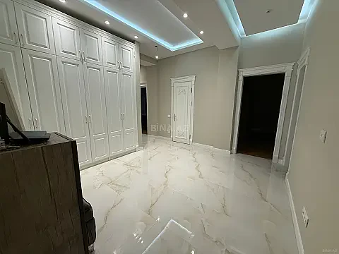 Kirayə verilir 3 otaqlı mənzil 120 m²