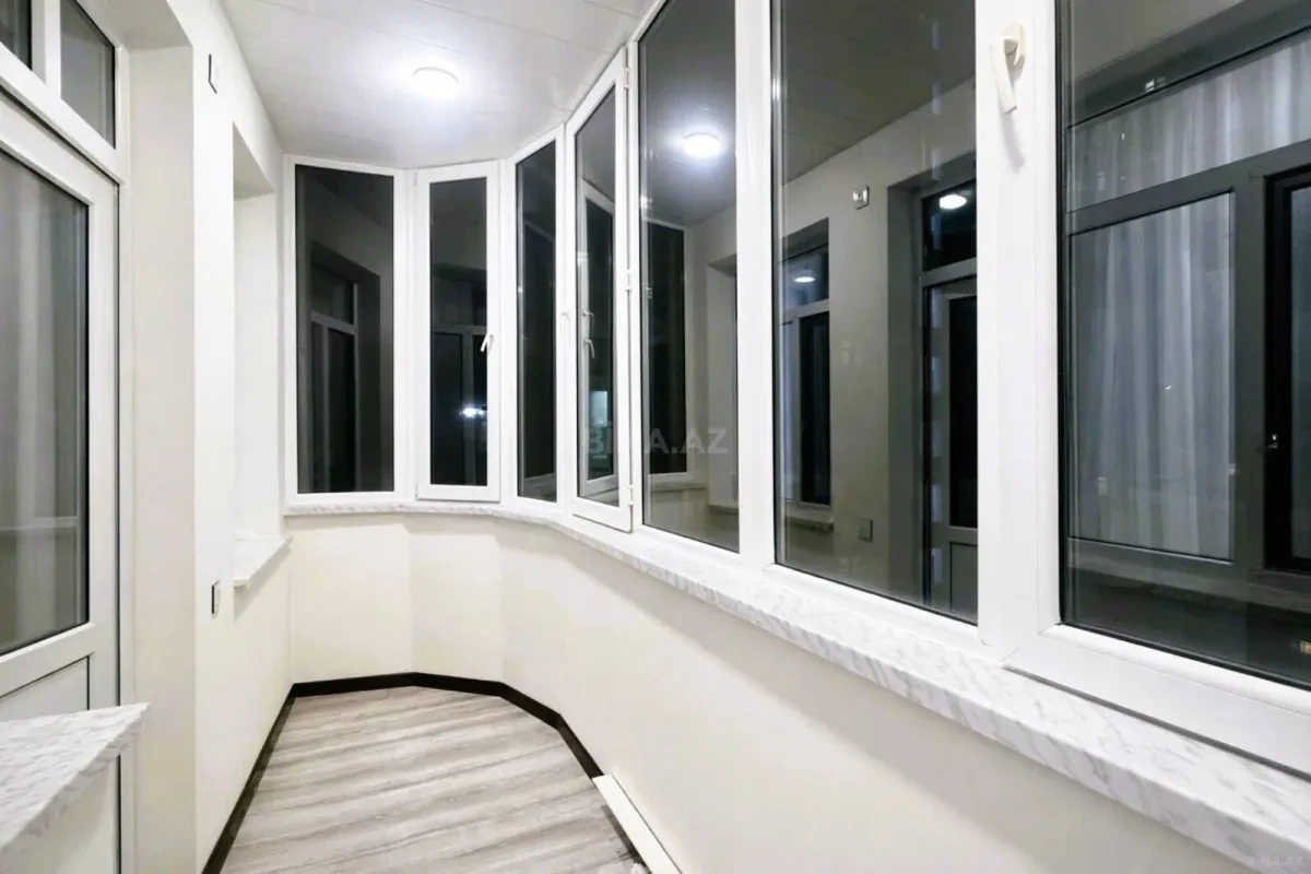 Satılır 3 otaqlı mənzil 110 m²