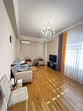 Satılır 2 otaqlı mənzil 70 m²