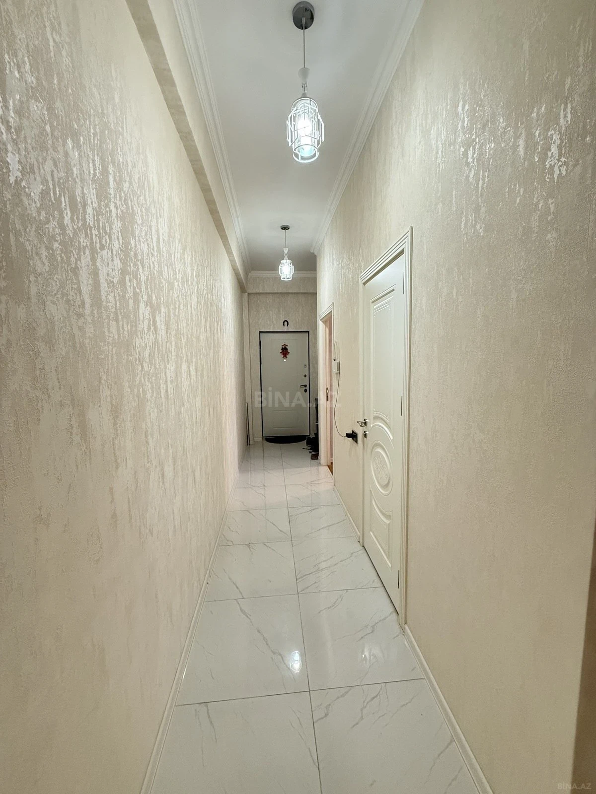Satılır 2 otaqlı mənzil 70 m²