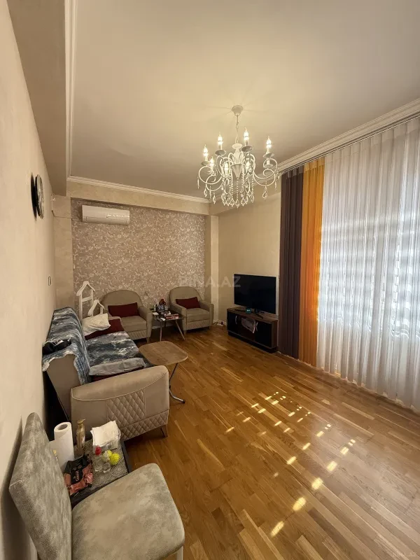 Satılır 2 otaqlı mənzil 70 m²