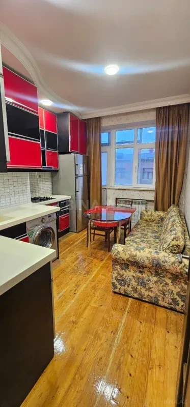 Satılır 2 otaqlı mənzil 78 m²
