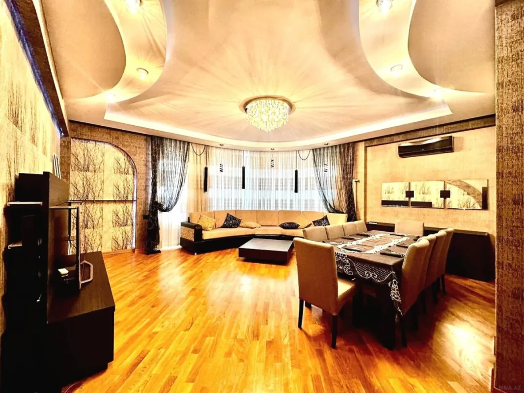 Satılır 3 otaqlı mənzil 150.5 m²