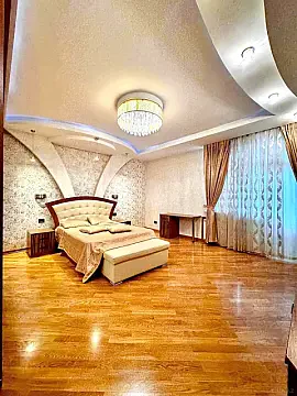 Satılır 3 otaqlı mənzil 150.5 m²