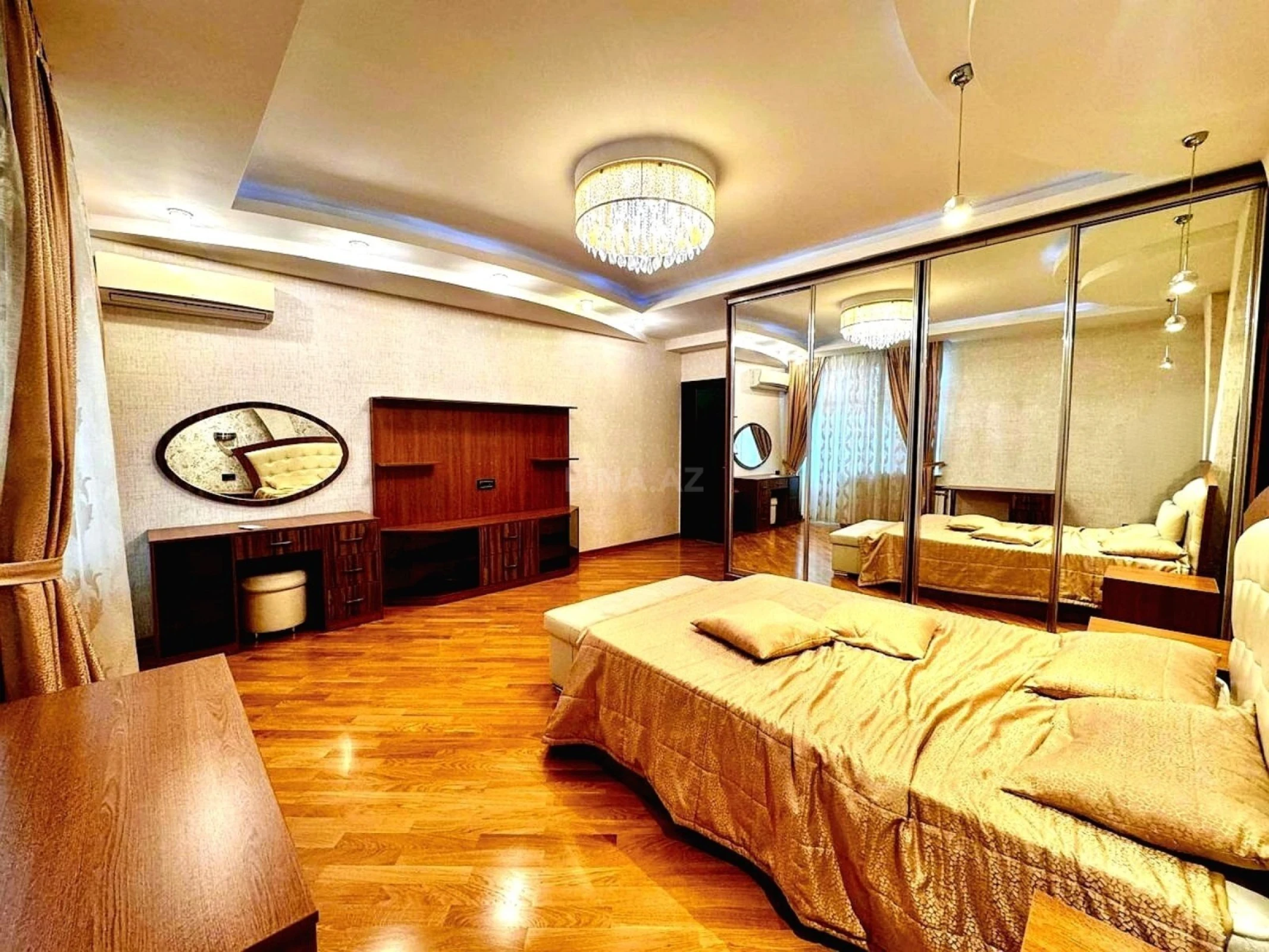 Satılır 3 otaqlı mənzil 150.5 m²
