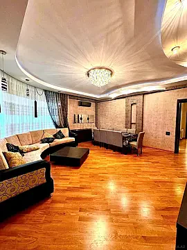 Satılır 3 otaqlı mənzil 150.5 m² — Bakı, İnşaatçılar 3 otaq 150.50 m²