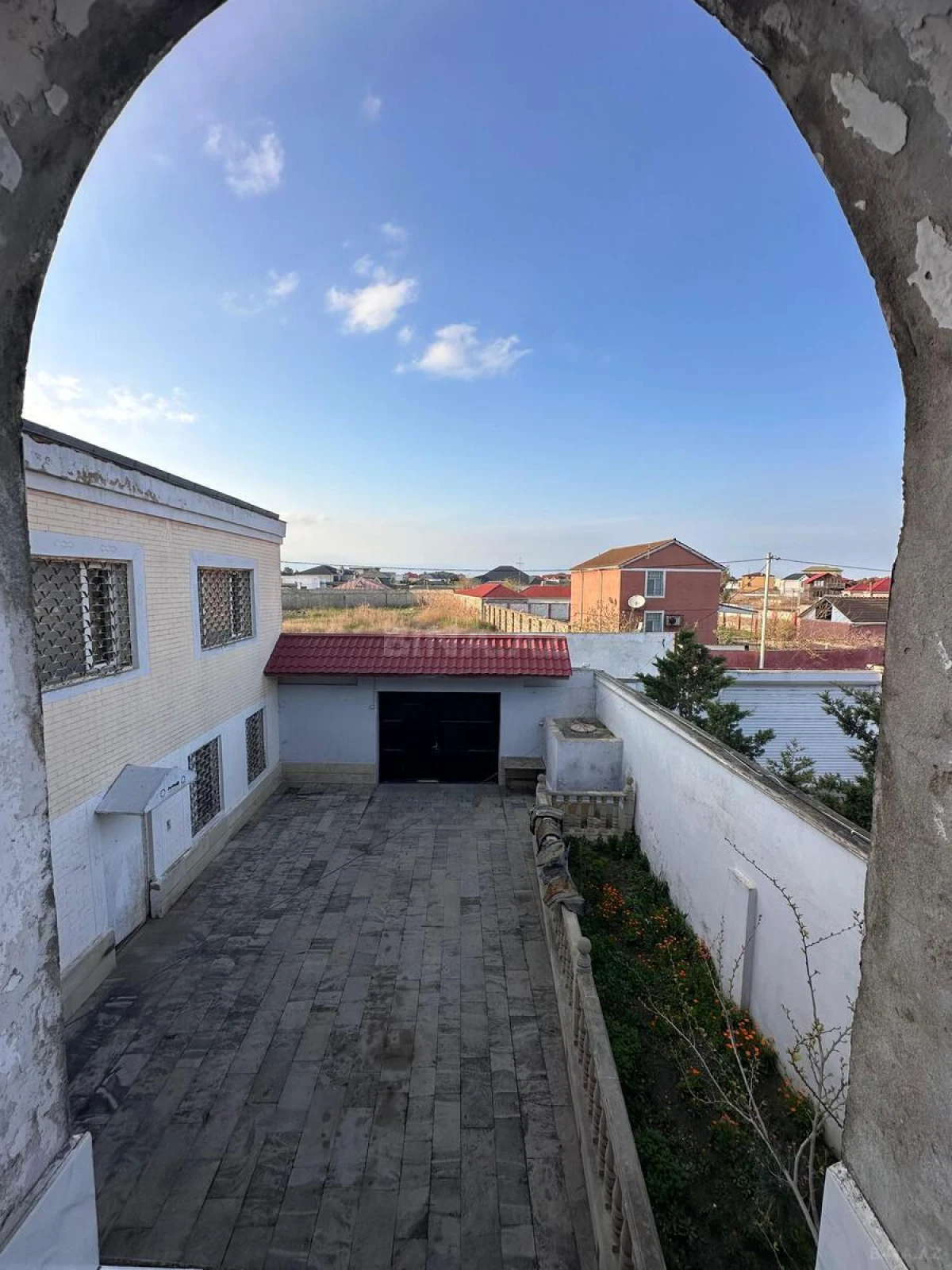Satılır 6 otaqlı həyət evi 308 m²