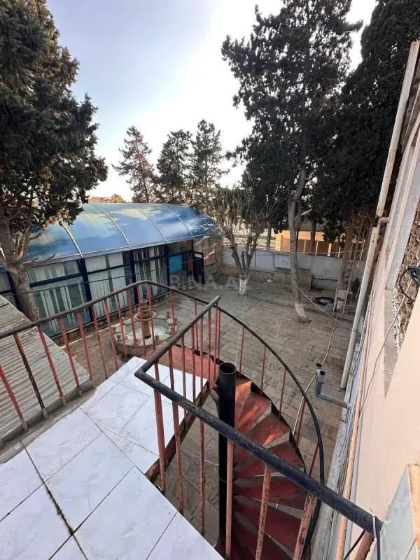 Satılır 6 otaqlı həyət evi 308 m²