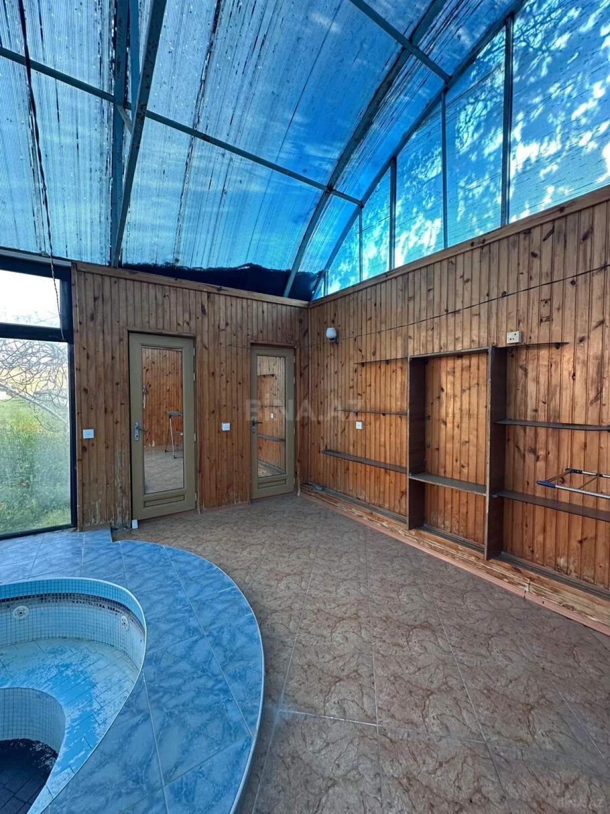 Satılır 6 otaqlı həyət evi 308 m²