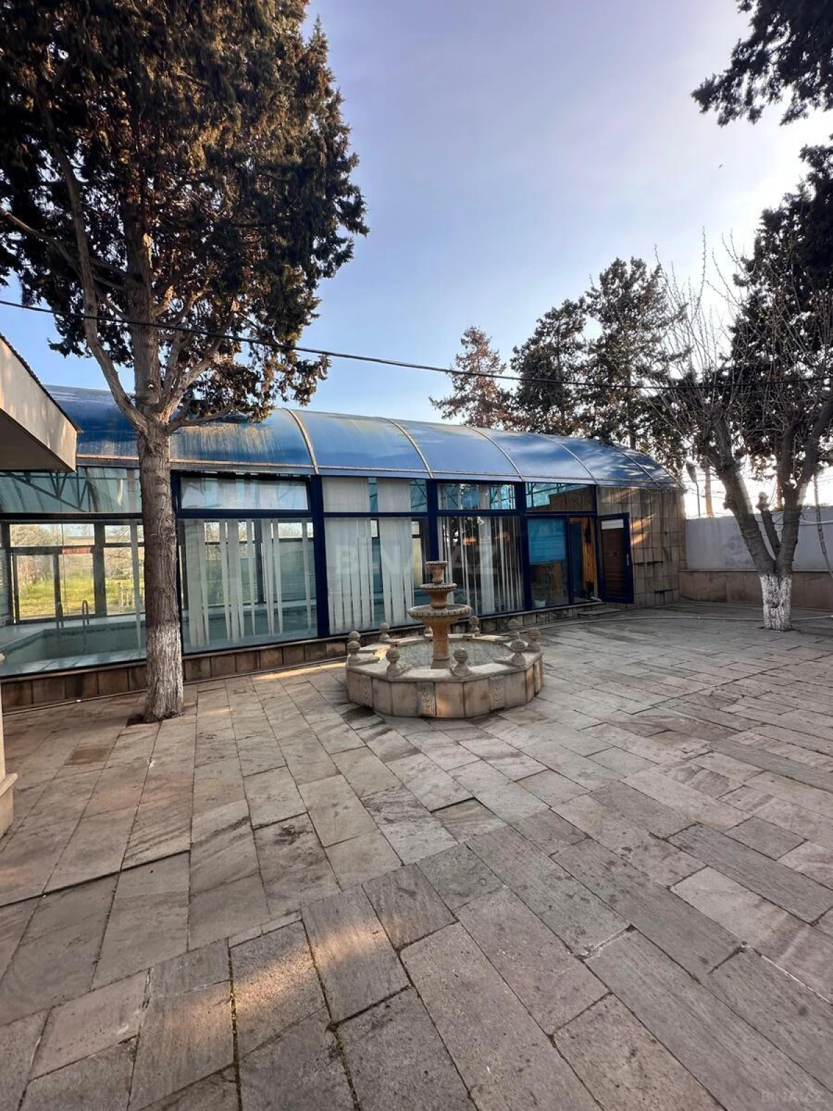 Satılır 6 otaqlı həyət evi 308 m²